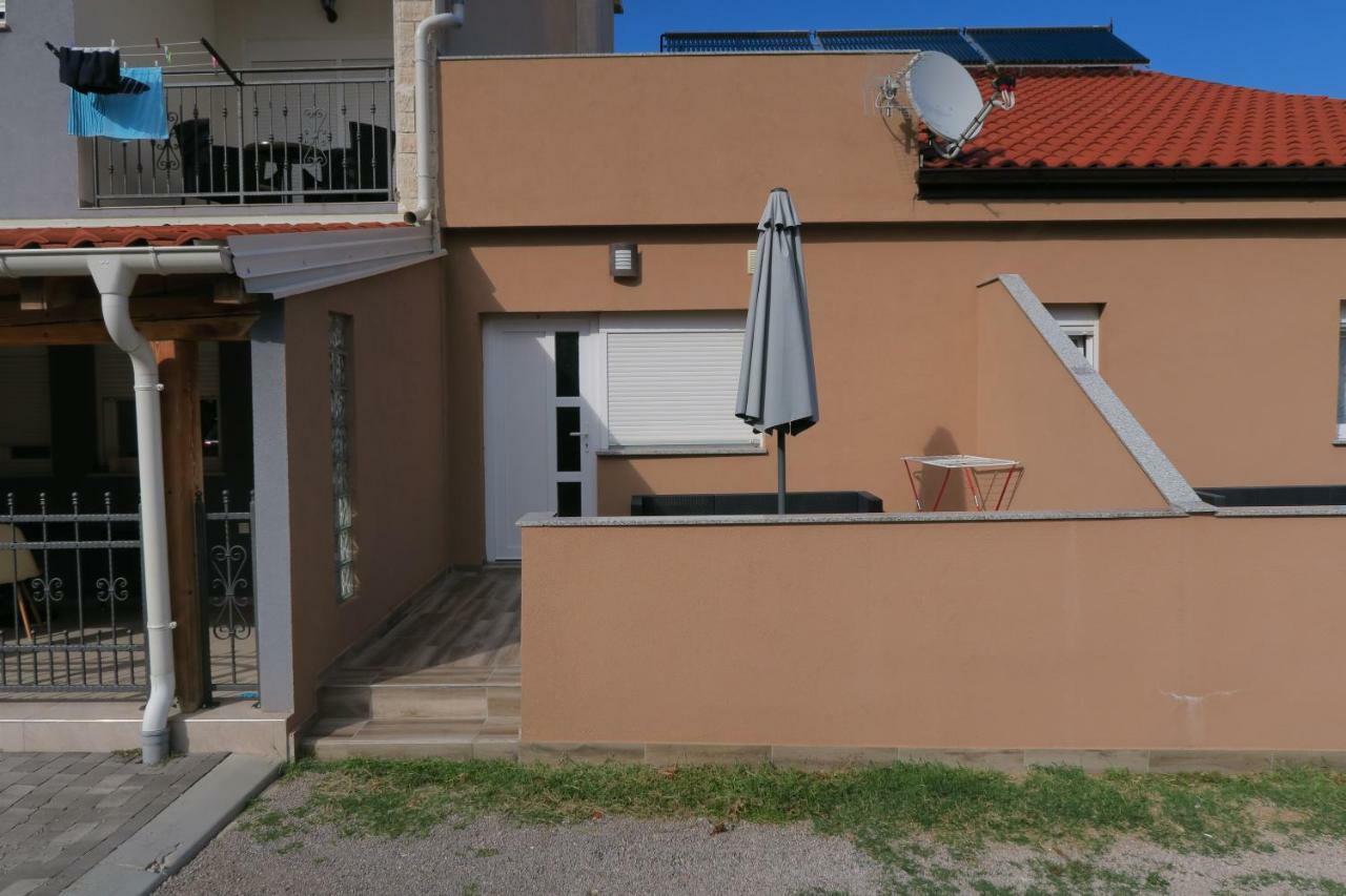 Family Apartment Baška Szoba fotó