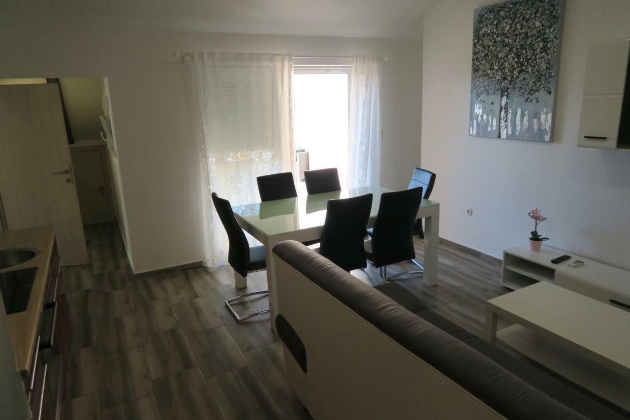Family Apartment Baška Szoba fotó